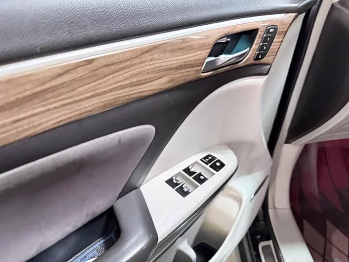 GAC Trumpchi GS8