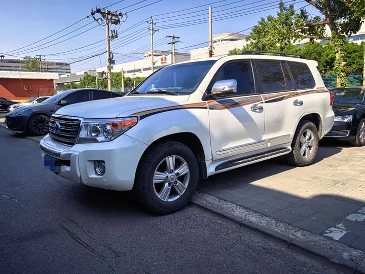 Toyota Land Cruiser