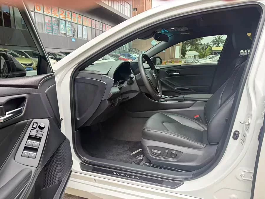 Toyota Avalon