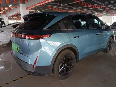 Venucia VX6