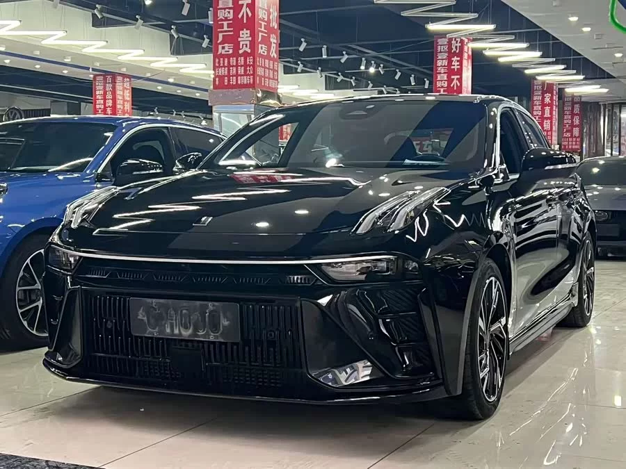 Lynk & Co 03