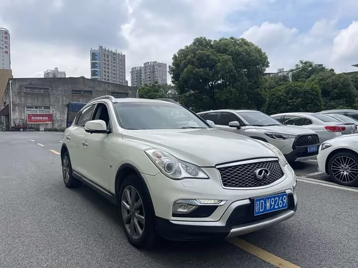Infiniti QX50