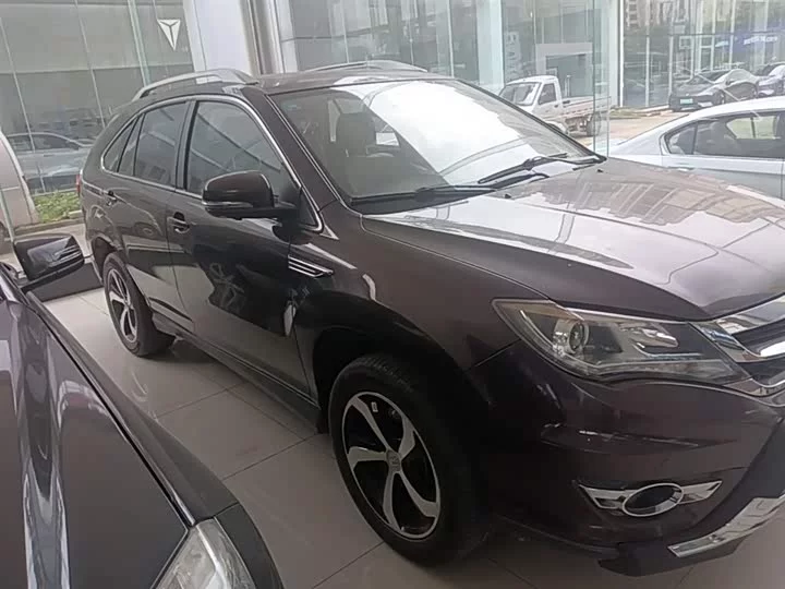 BYD S7