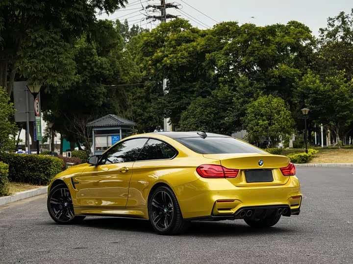 BMW M4