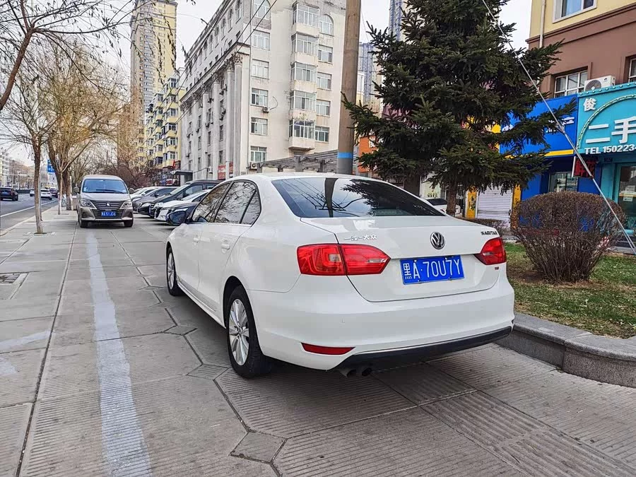 Volkswagen Sagitar
