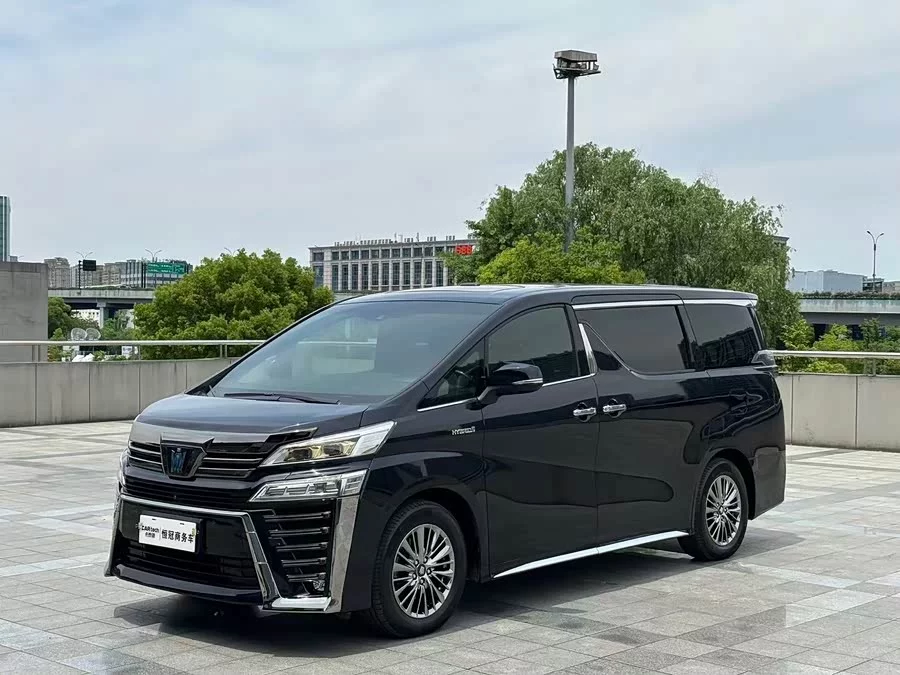 Toyota Crown Vellfire