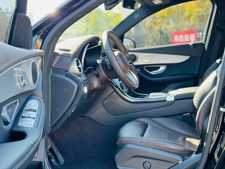 Mercedes Benz GLC
