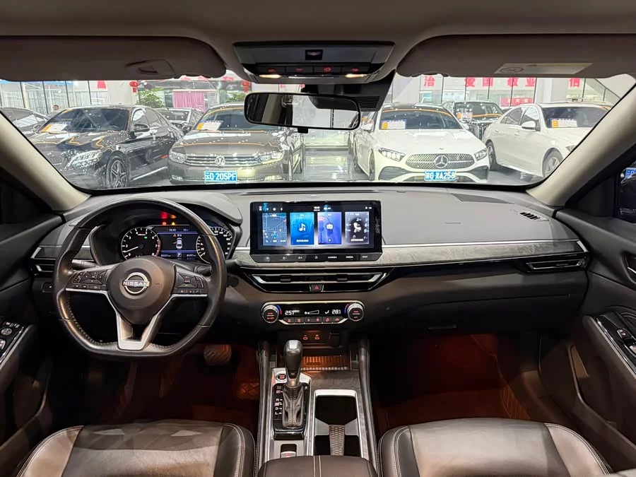Nissan Teana