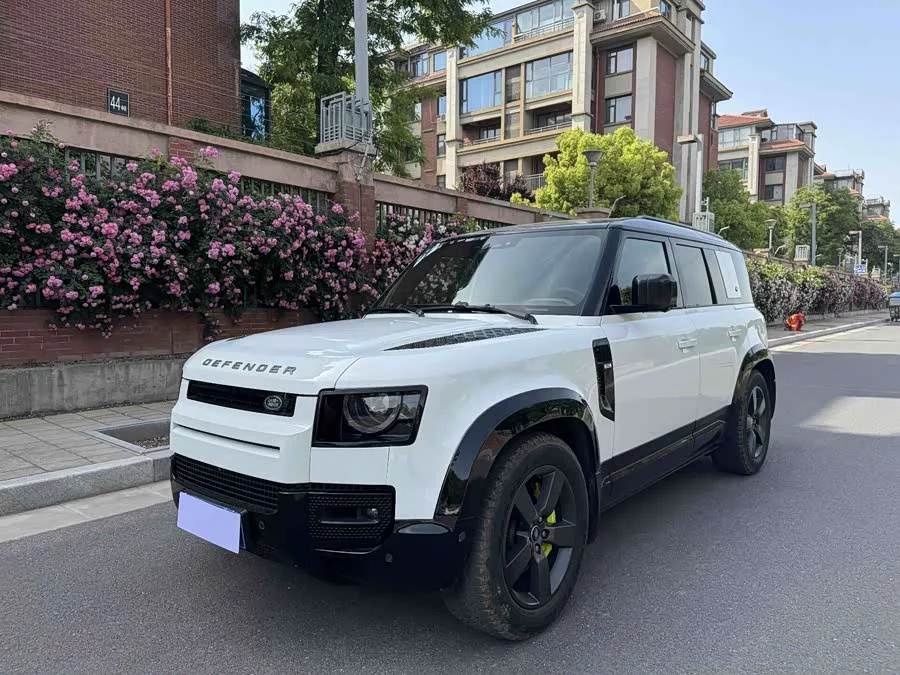 Land Rover guard