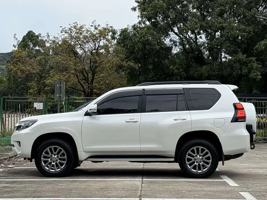 Toyota Prado