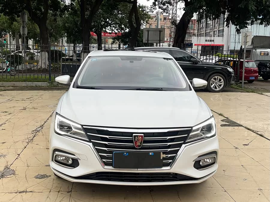 Roewe i5