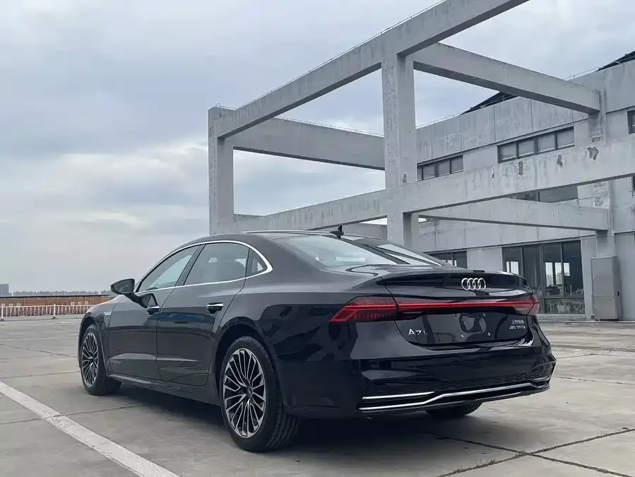 Audi A7L