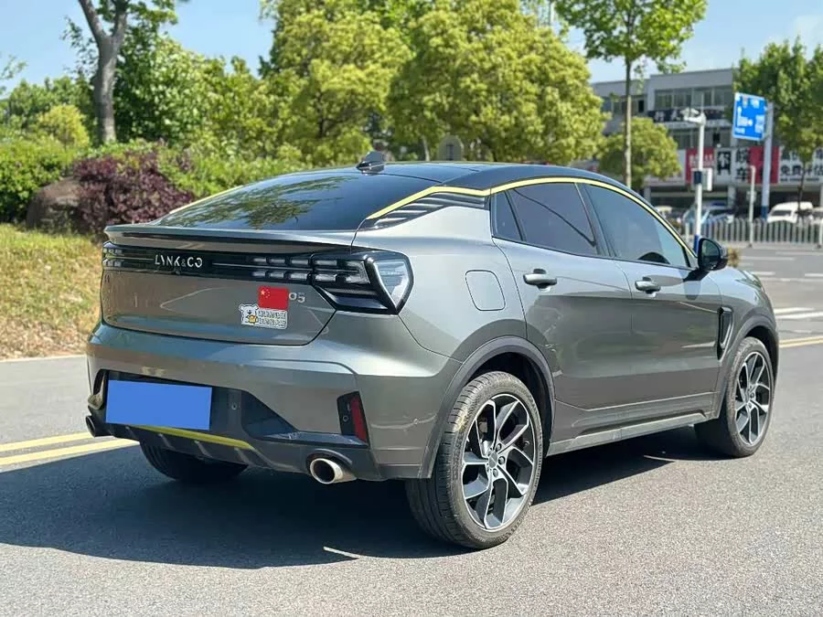 Lynk & Co 05