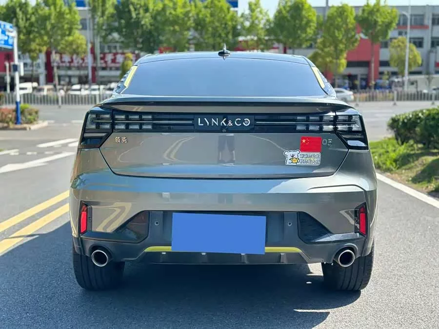 Lynk & Co 05