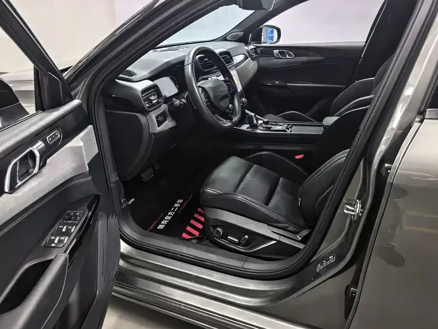 Lynk & Co 02 Hatchback