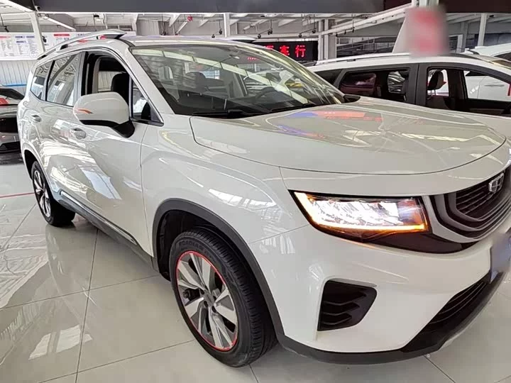 Geely Okavango
