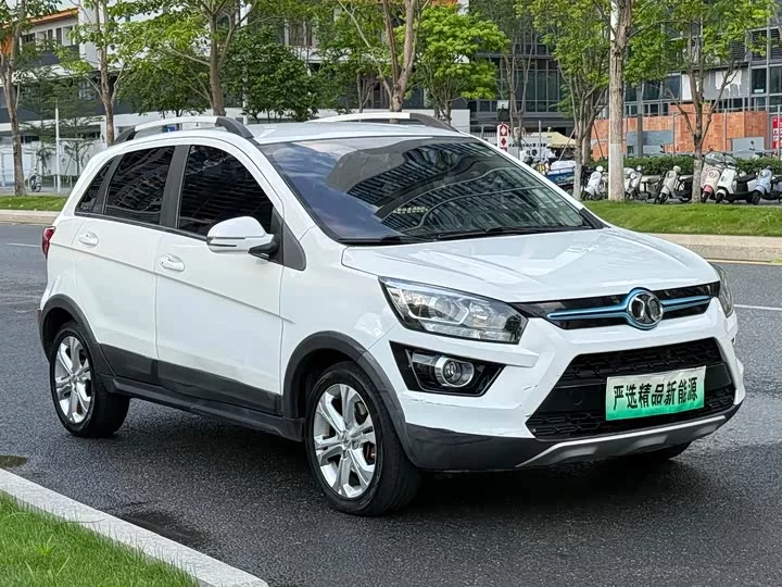 BAIC EX