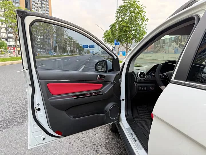BAIC EX