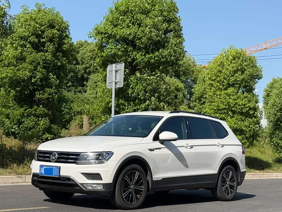 Volkswagen Tiguan L