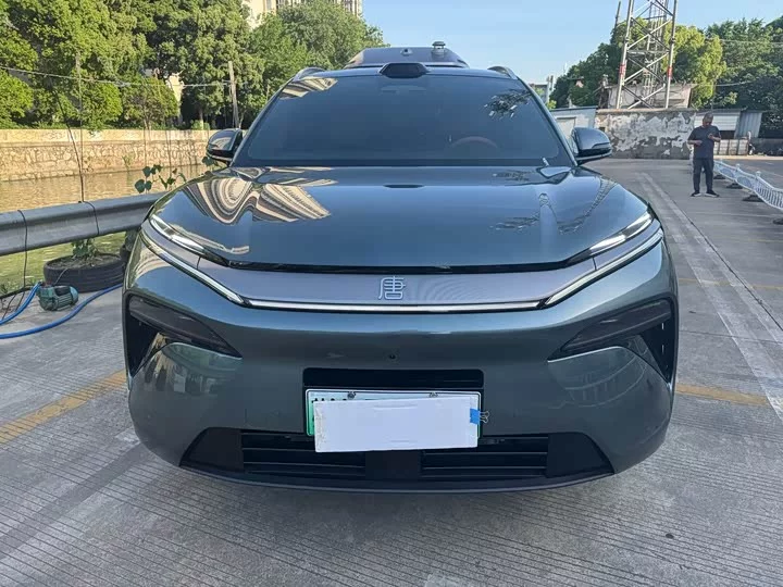 BYD Tang L