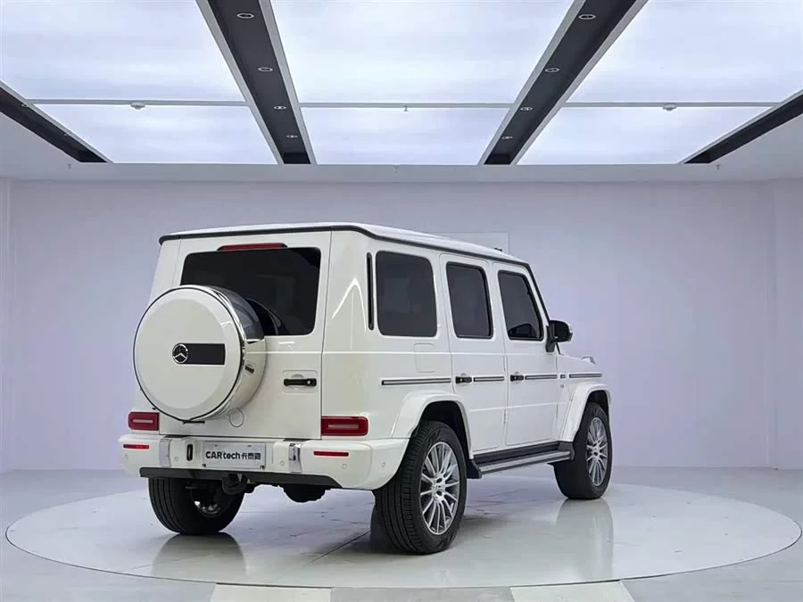 Mercedes Benz G-rated