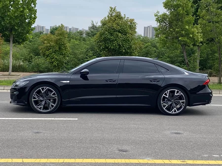 Audi A7L