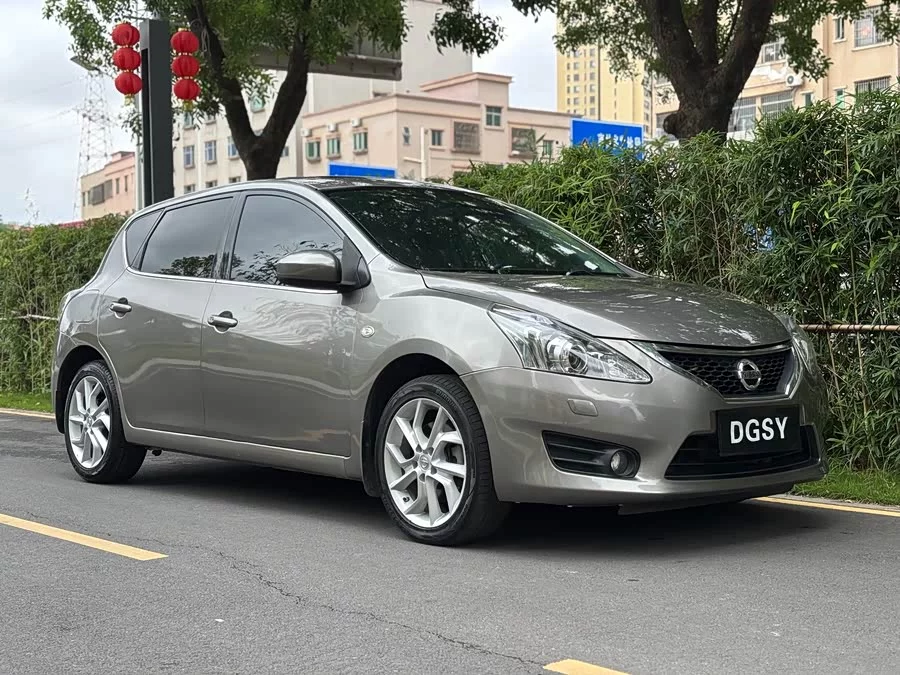 Nissan Tiida