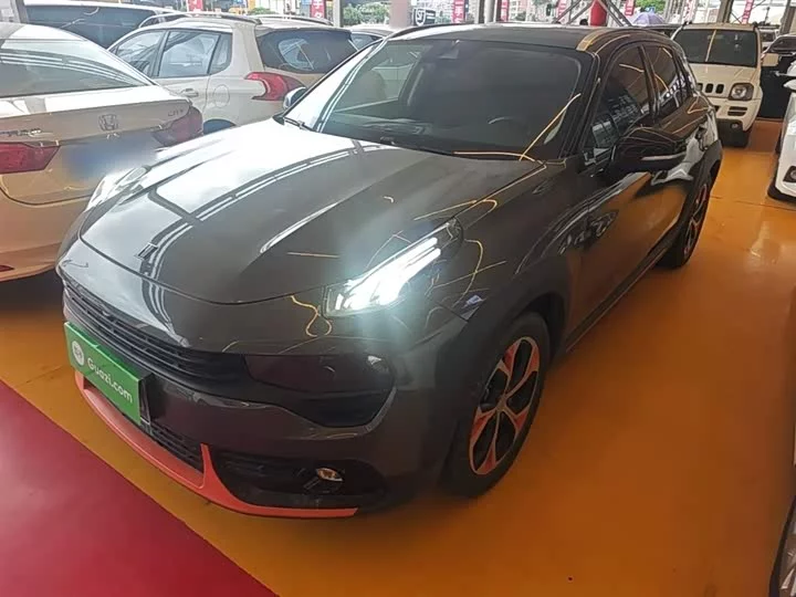 Lynk & Co 02