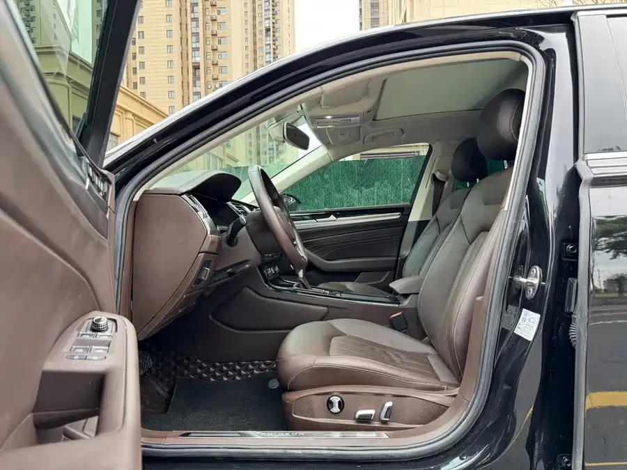 Volkswagen Phaeton / Phideon
