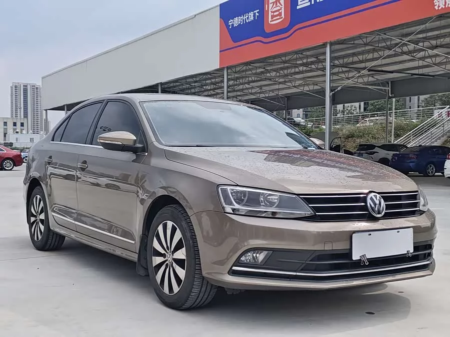 Volkswagen Sagitar