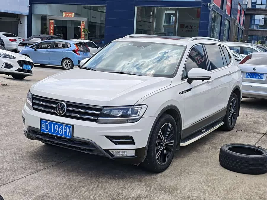 Volkswagen Tiguan L