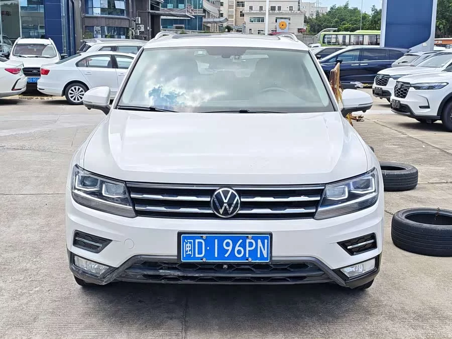 Volkswagen Tiguan L
