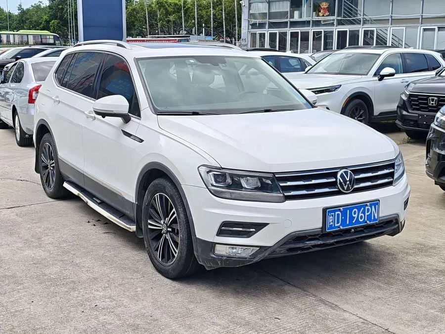 Volkswagen Tiguan L