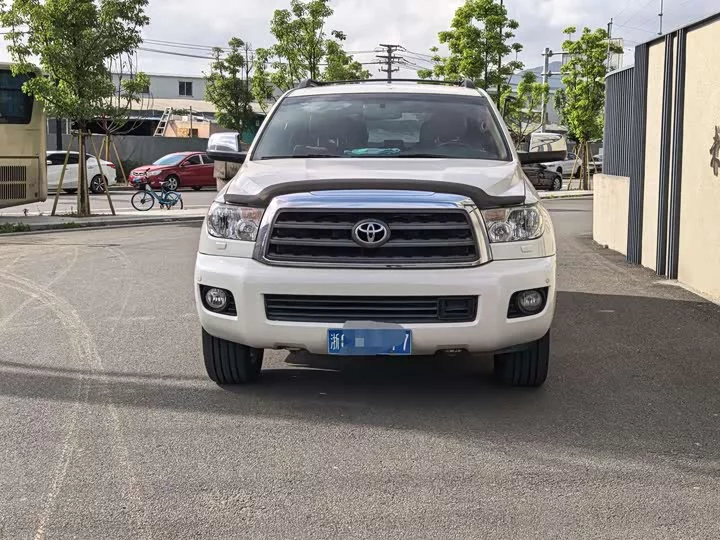 Toyota Sequoia