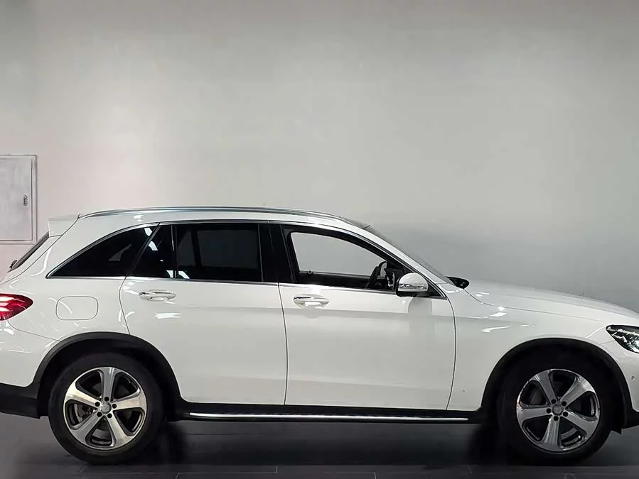 Mercedes Benz GLC