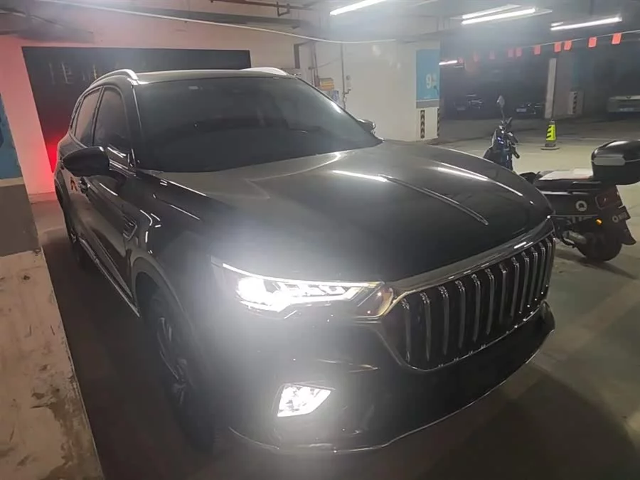 Hongqi HS5