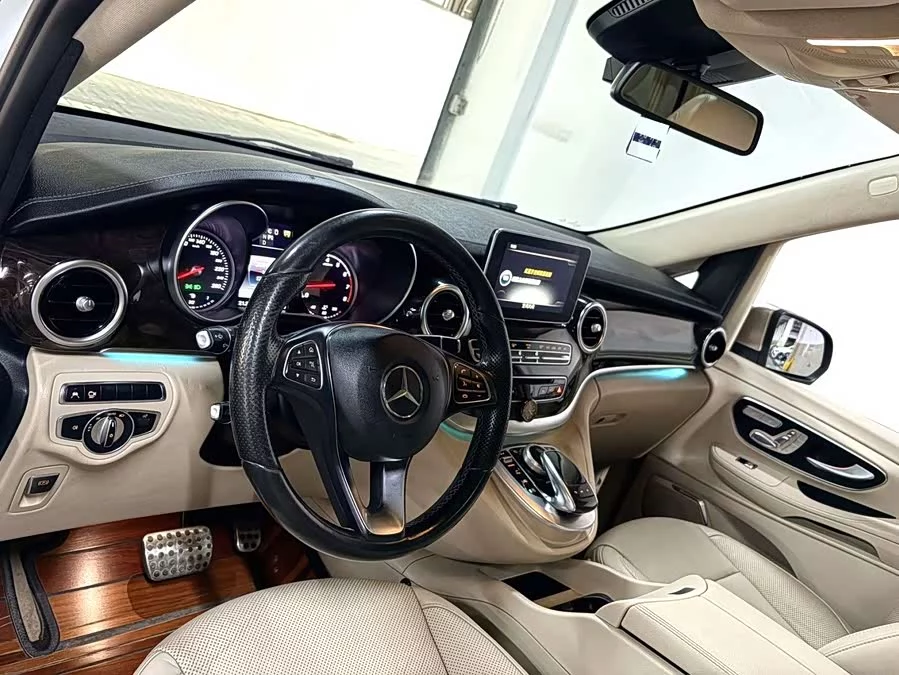 Mercedes Benz Class V