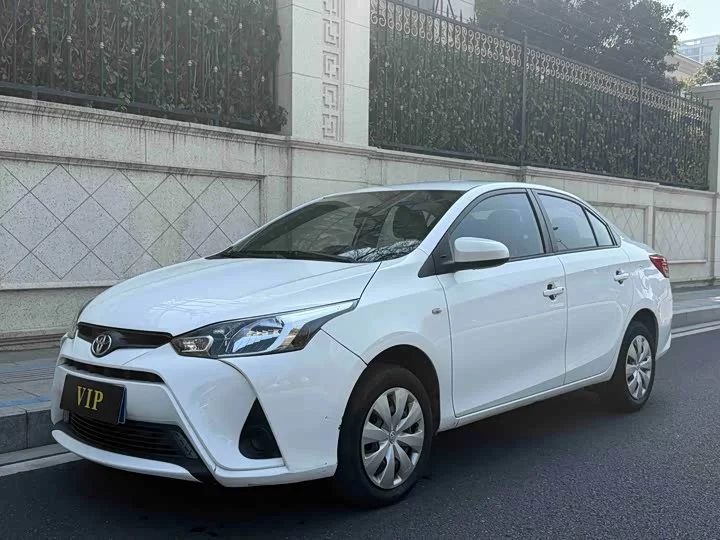 Toyota YARiS L Enjoy