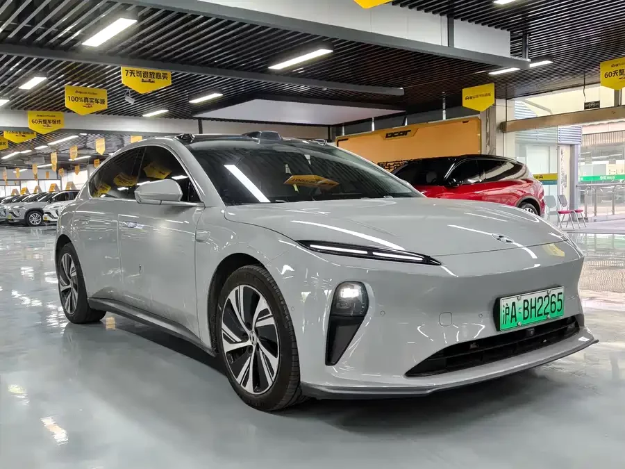 NIO ET5