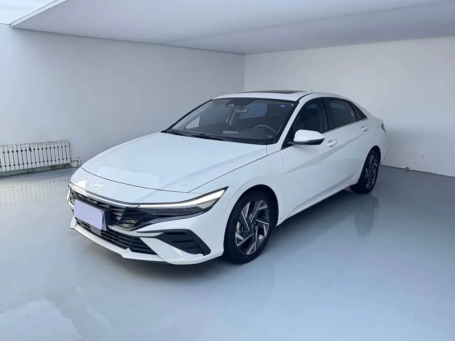Hyundai Elantra