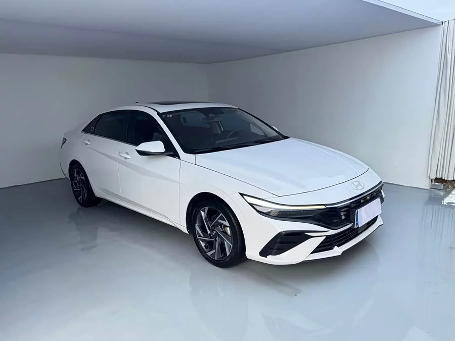 Hyundai Elantra