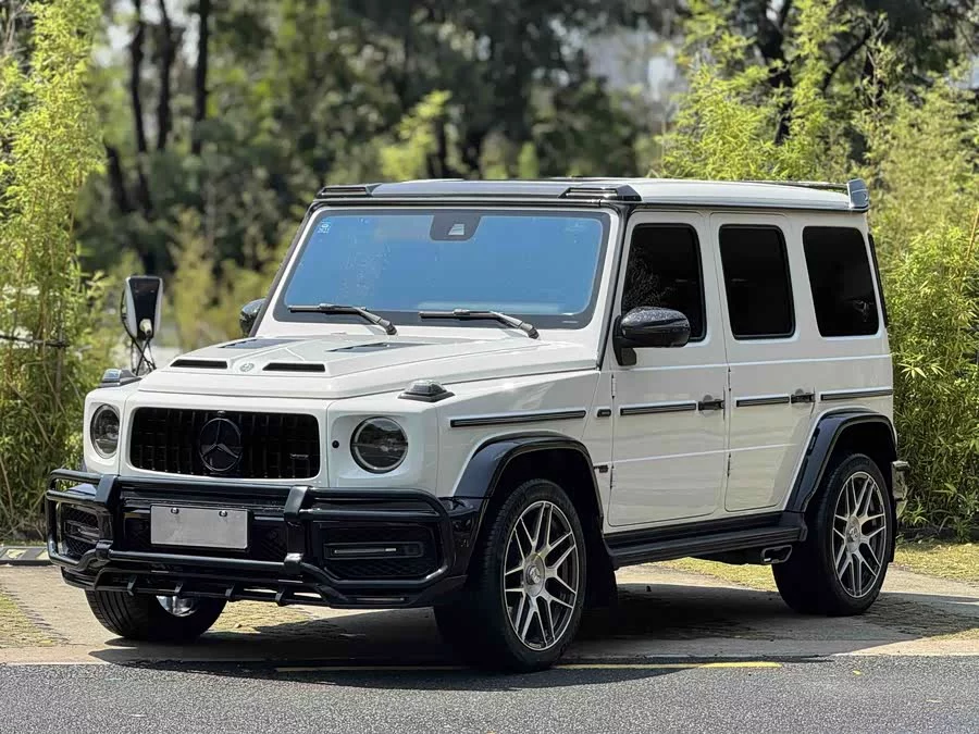 Mercedes Benz G-rated