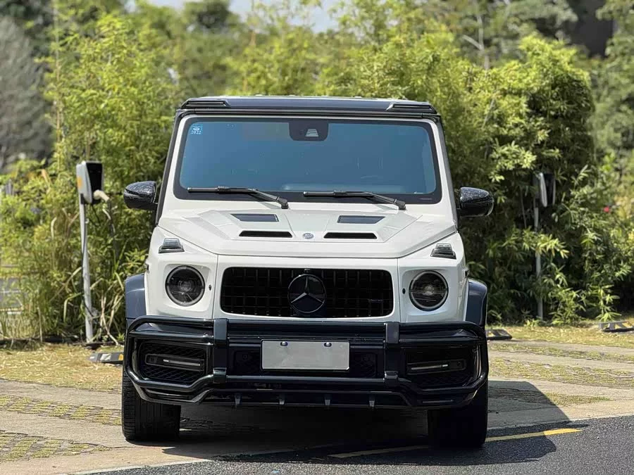 Mercedes Benz G-rated