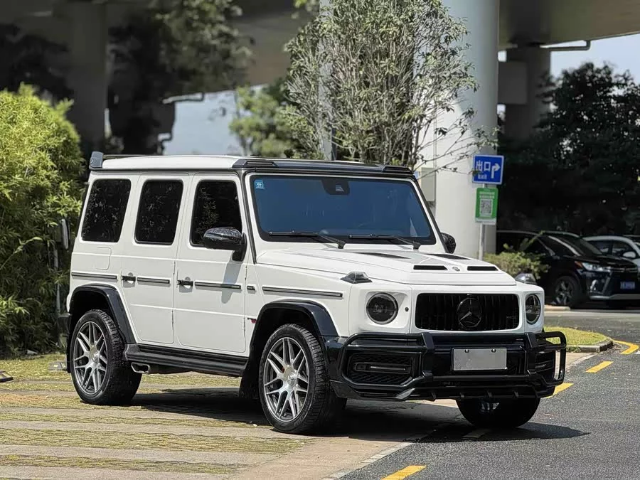 Mercedes Benz G-rated
