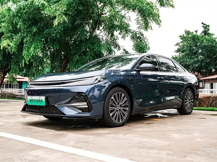Geely Galaxy A7 EM