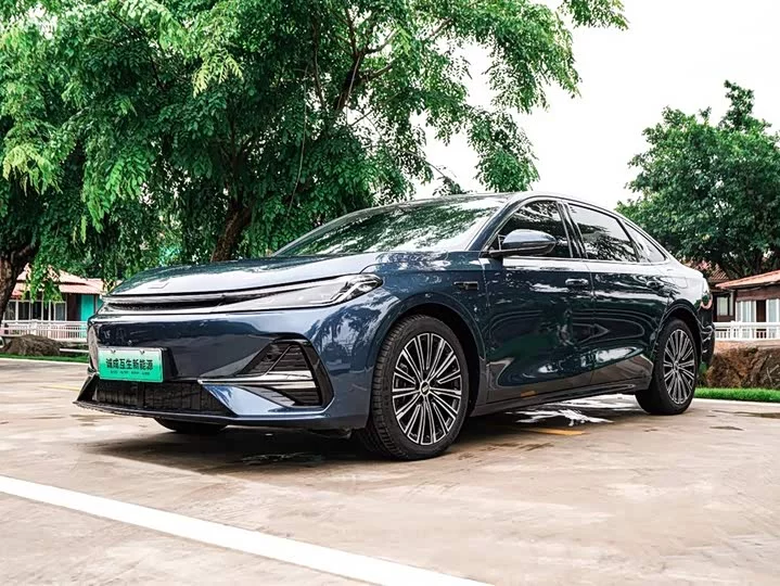 Geely Galaxy A7 EM