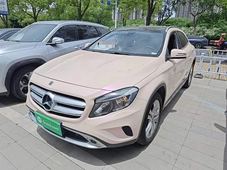 Mercedes Benz GLA