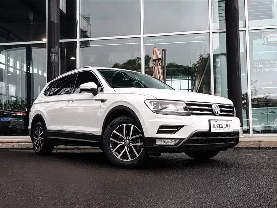 Volkswagen Tiguan L