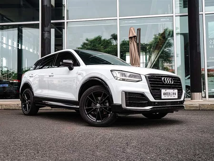 Audi Q2L