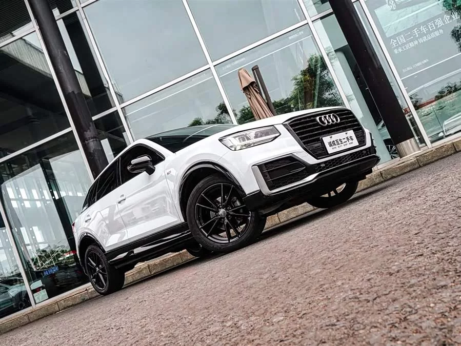 Audi Q2L